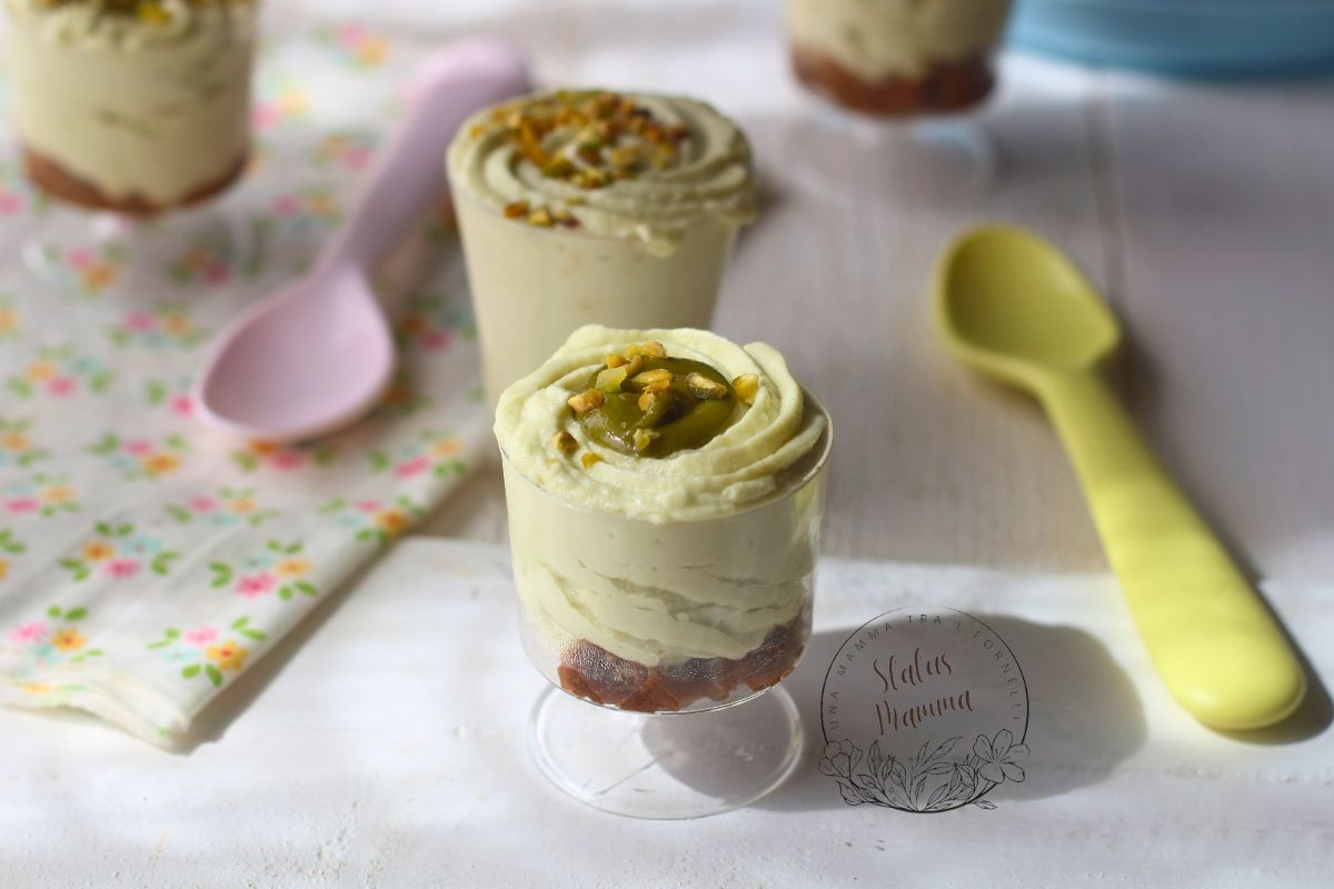 Copinhos de Pistache e Mascarpone Sobremesas de Colher