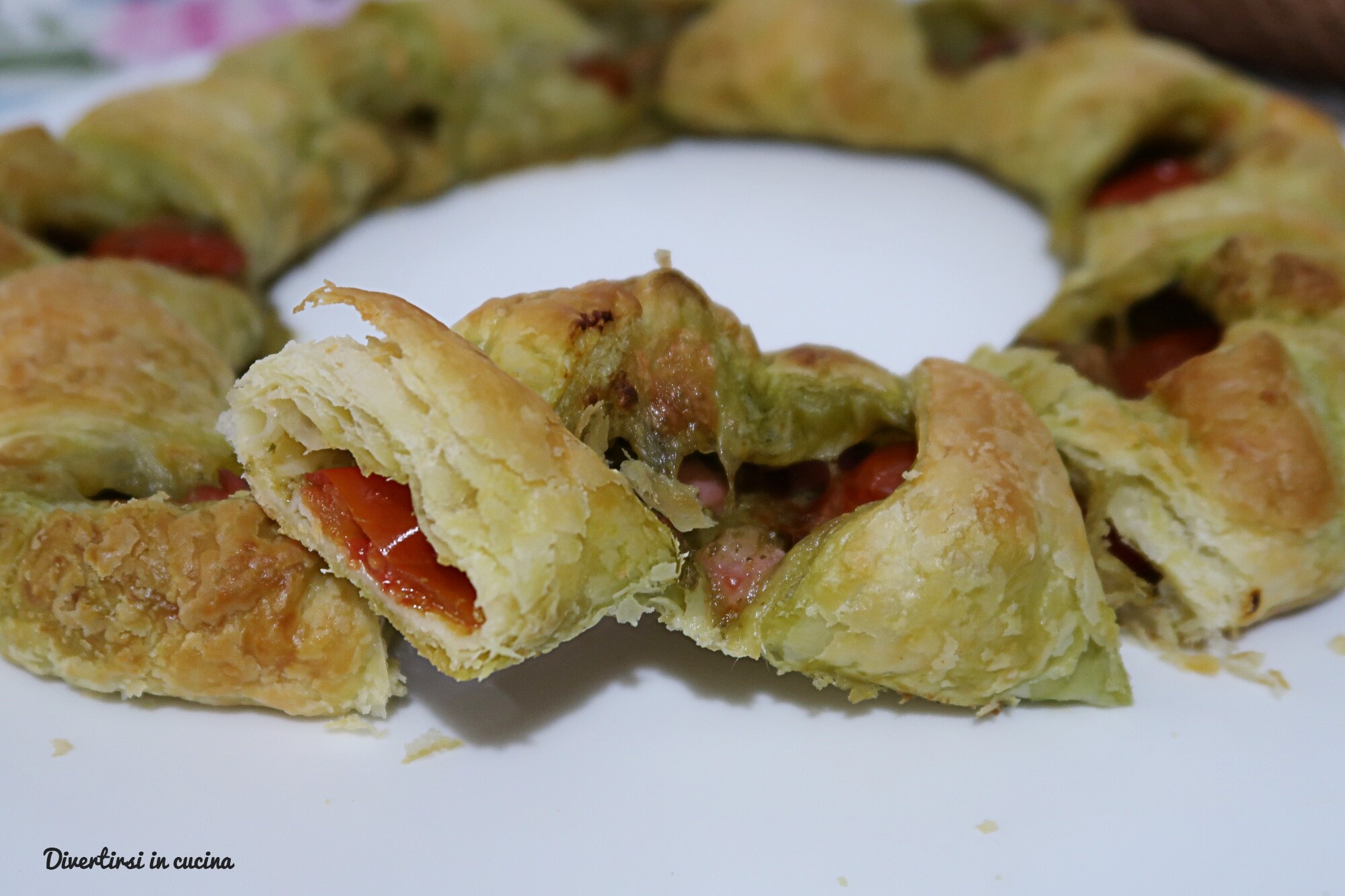 Coroa de massa folhada com pesto