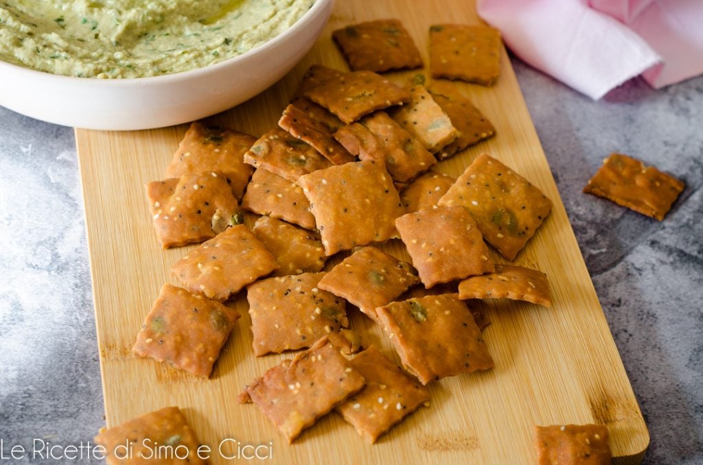 Crackers sem glúten com farinha de grão-de-bico e de arroz
