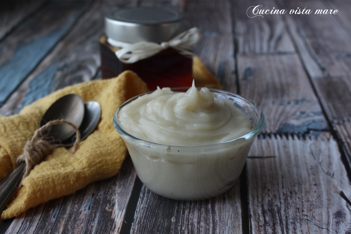 Creme com bebida vegetal
