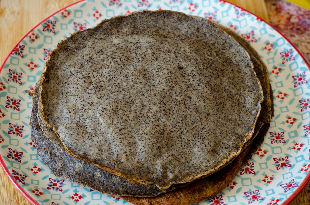 Crepes de trigo sarraceno feitas em casa sem glúten