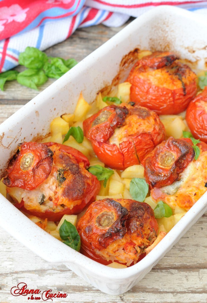 Tomates do quintal recheados com arroz basmati