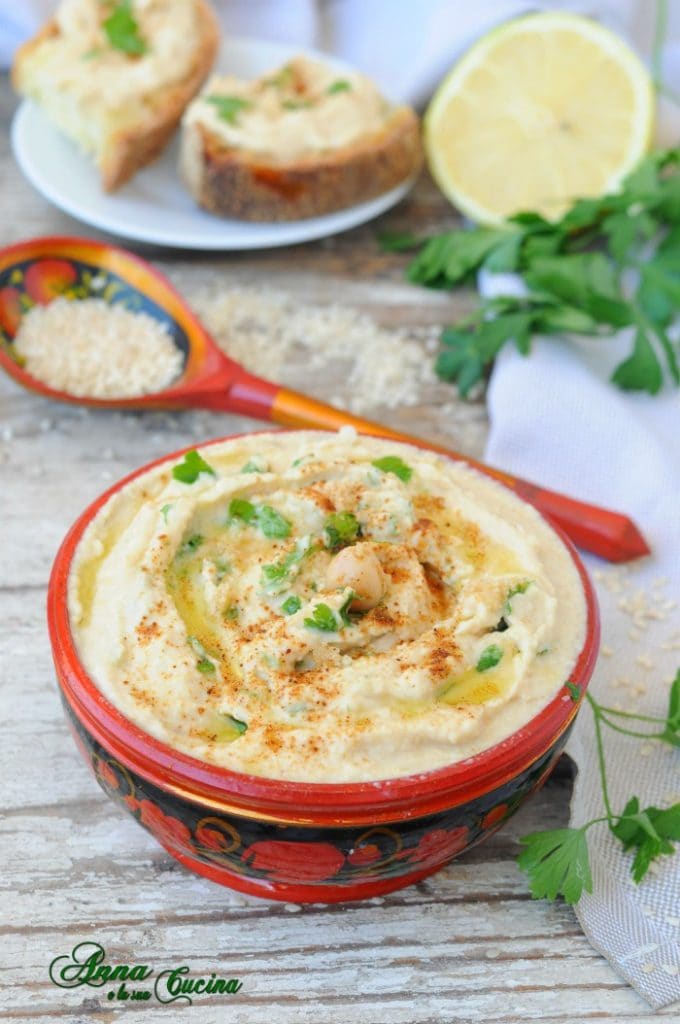 Hummus de grão-de-bico com páprica