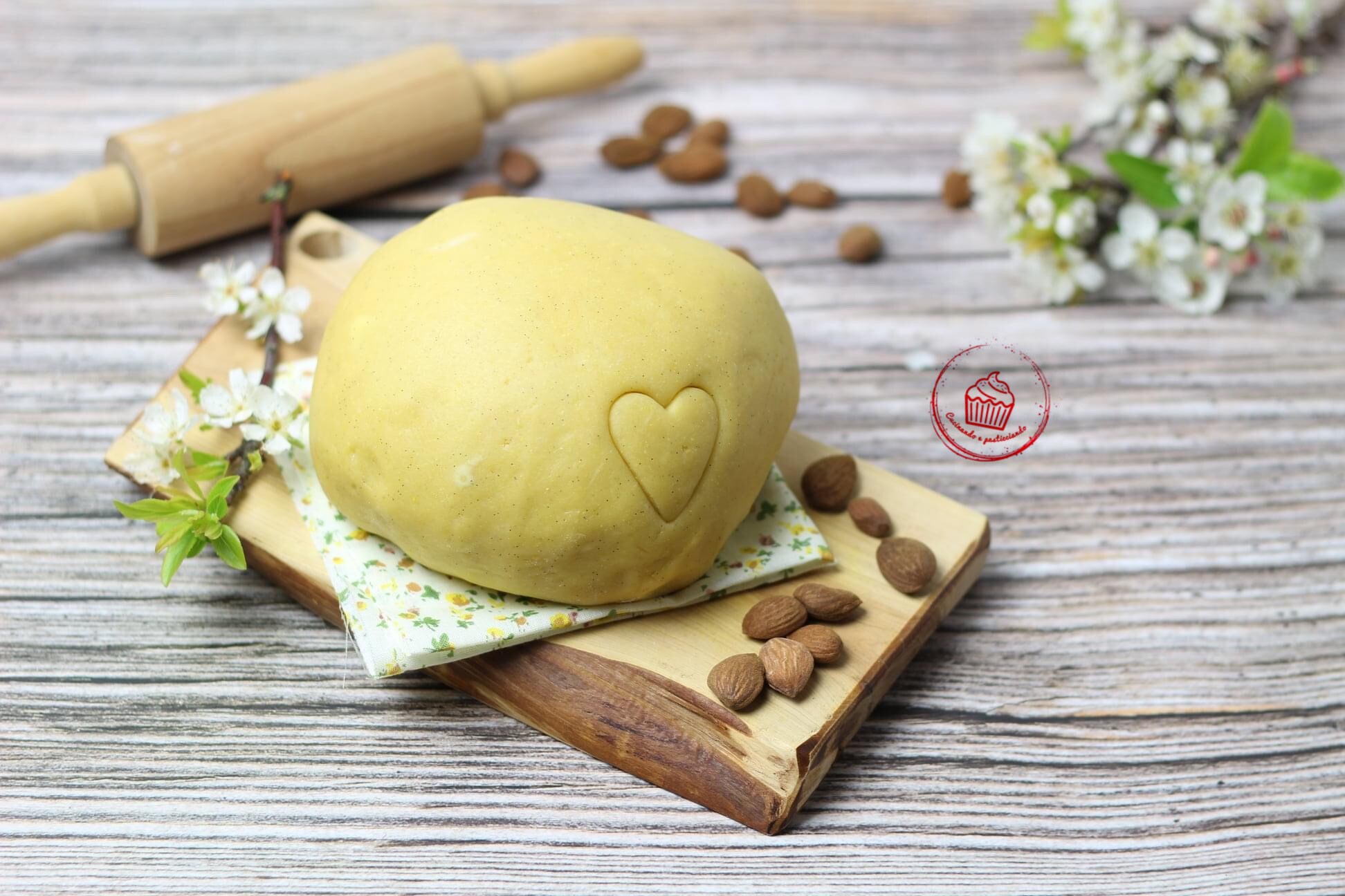 Massa amanteigada com amêndoas