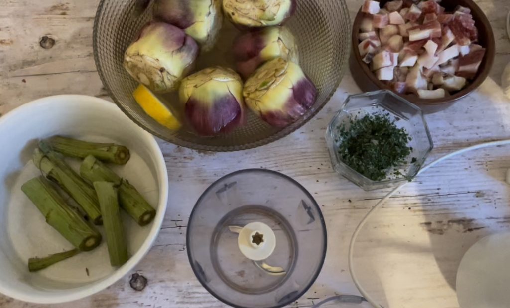 Ingredientes das alcachofras em pé à toscana