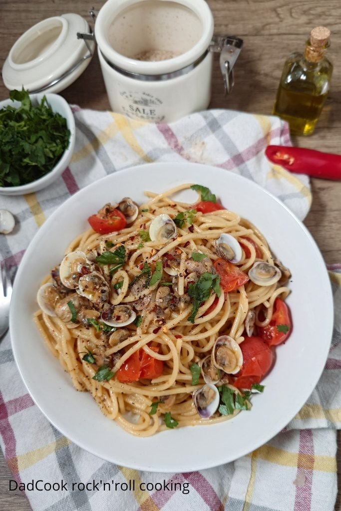 Espaguete com Vôngole e Tomatinhos: A Receita de Verão Fácil e Rápida