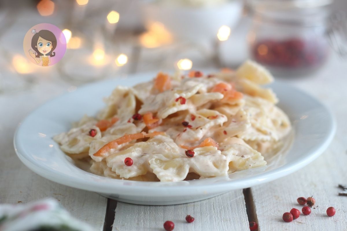 FARFALLE COM SALMÃO CREMOSO TAMBÉM NO BIMBY