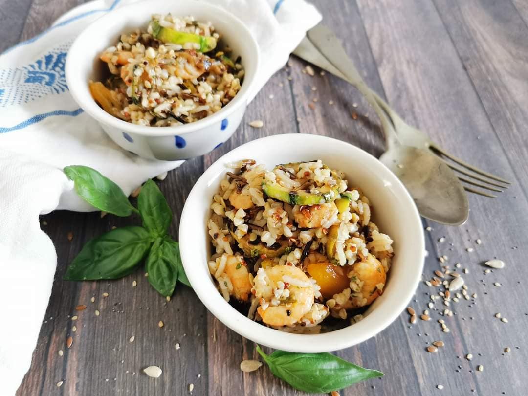 CEREAIS ANTIGOS COM CAMARÕES E VERDURAS