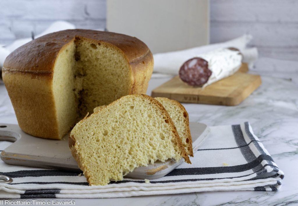 FOCACCIA DE PÁSCOA COM QUEIJO
