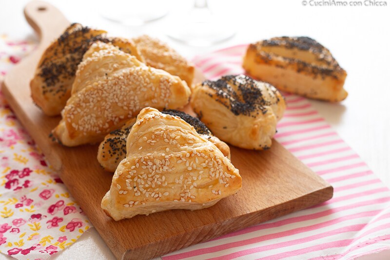 FOLHADOS DE PRESUNTO E QUEIJO