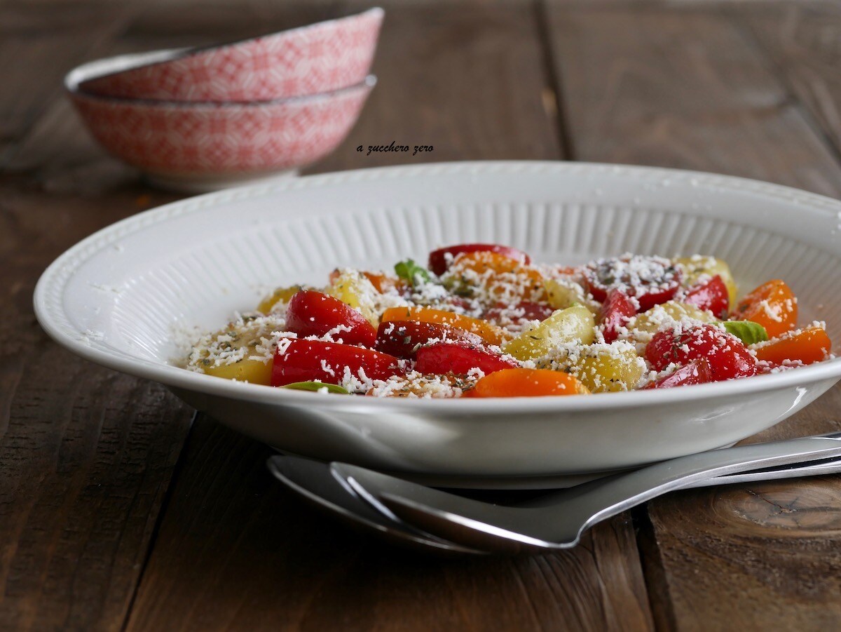 Tomatinhos com ricota salgada salada siciliana