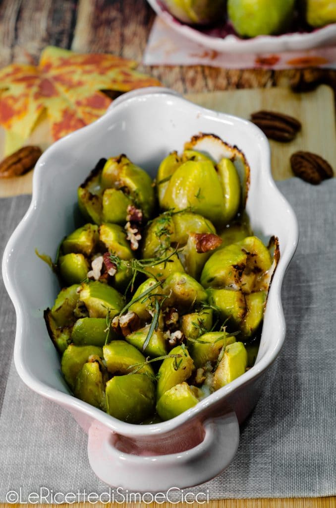 Figos assados com gorgonzola, nozes e mel