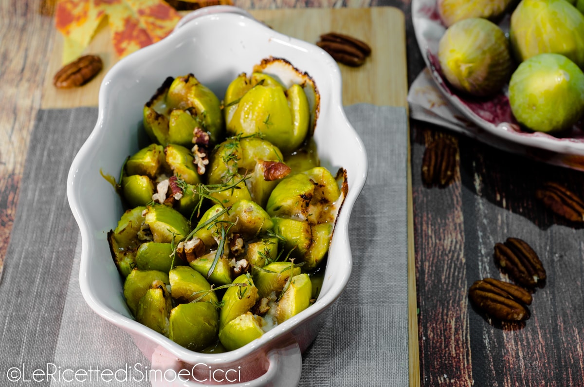 Figos assados com gorgonzola, nozes e mel