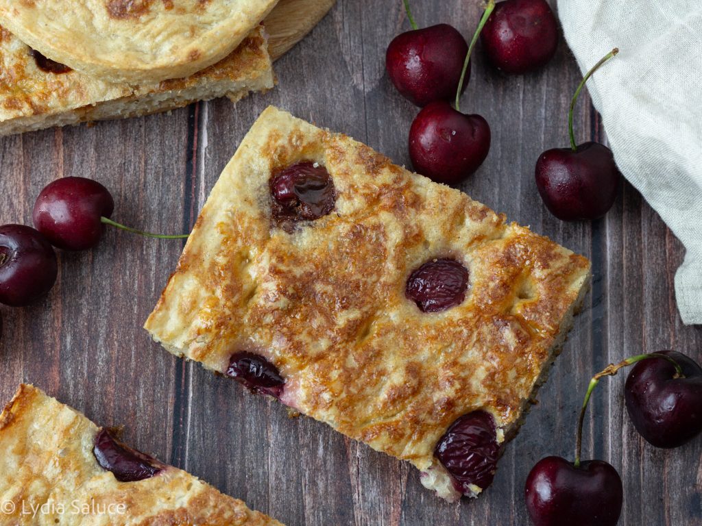 Focaccia de cerejas