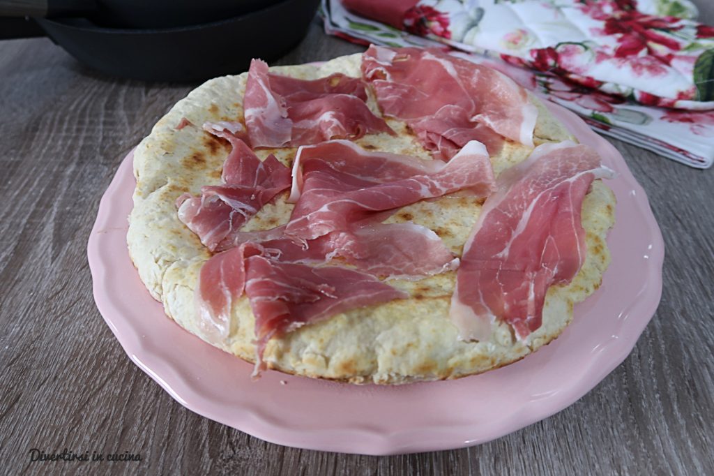 Focaccia na frigideira sem fermentação