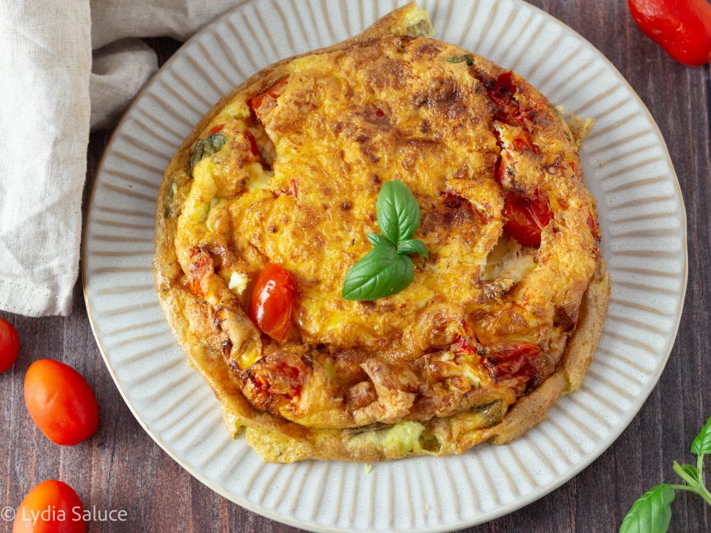Fritada de forno com feta e tomatinhos