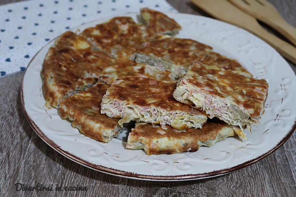 Frittata com alcachofras e mortadela