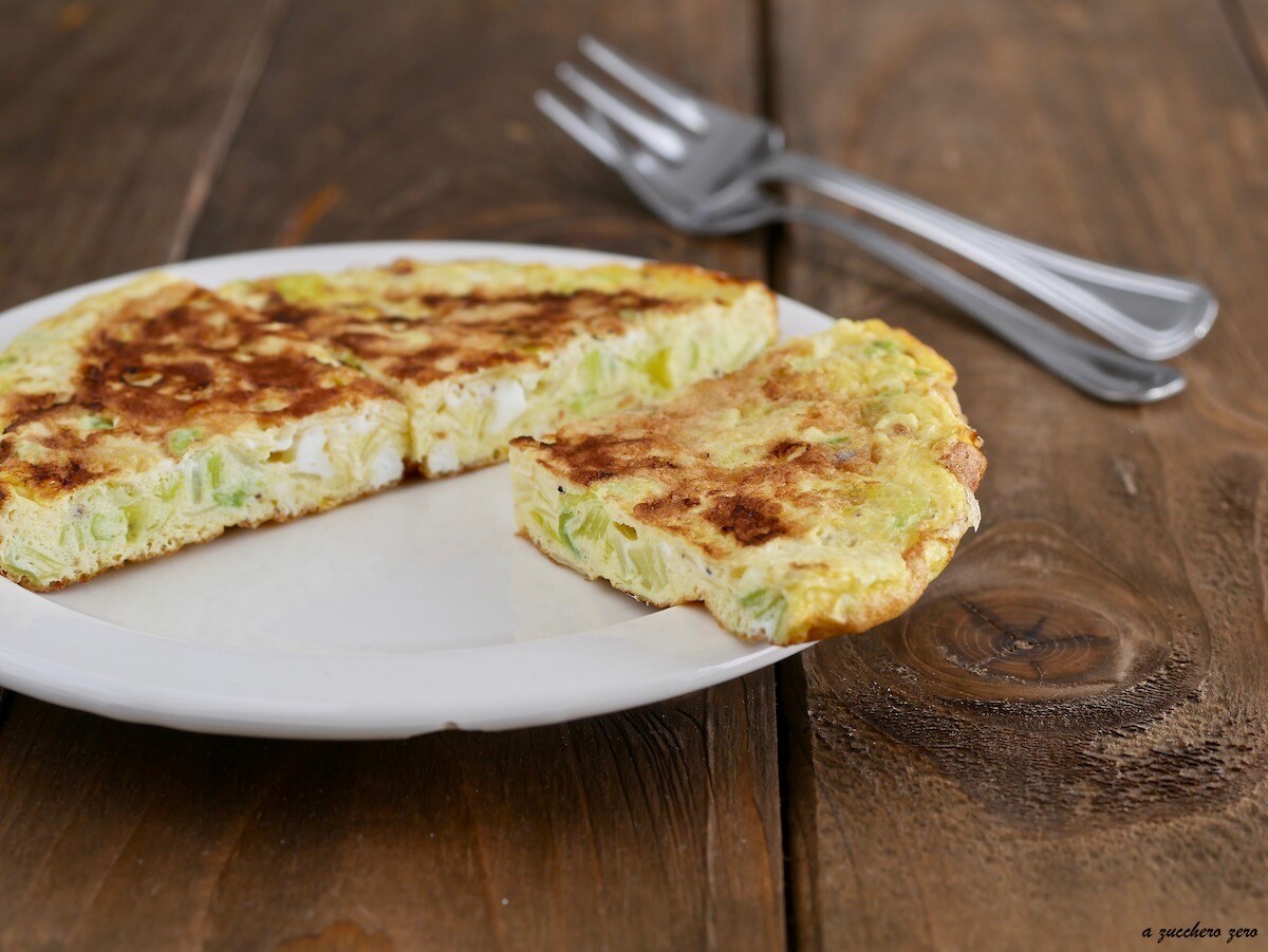 Frittata de alho-poró cozida sem óleo sem queijo