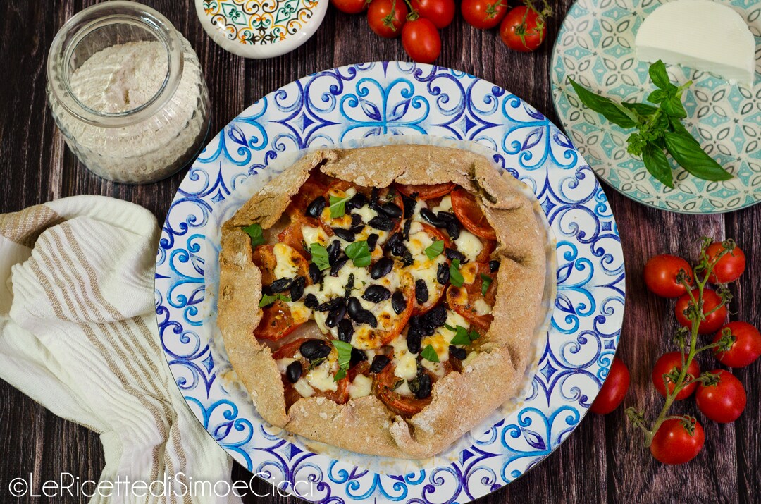 Galette salgada integral com tomates e primosale, leve e saborosa!