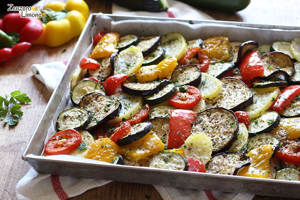 Grande mistura de vegetais assados
