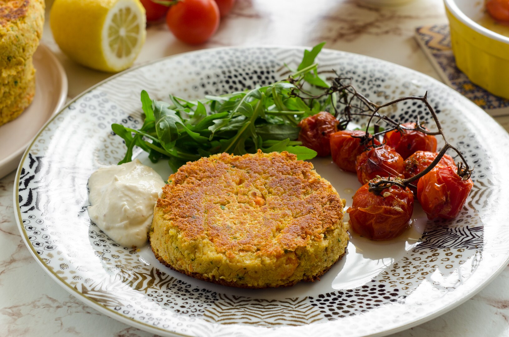 Hambúrguer de grão-de-bico sem ovos e vegetarianos, fáceis de preparar e leves
