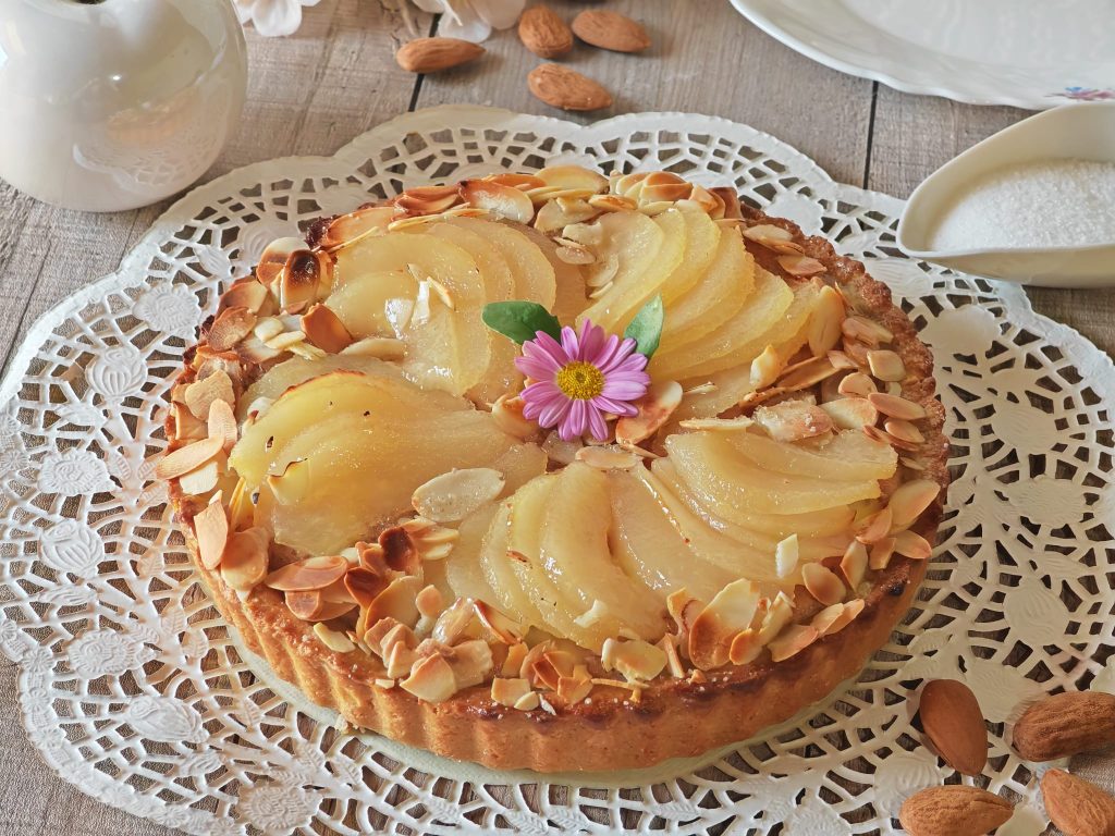Torta com amêndoas e peras