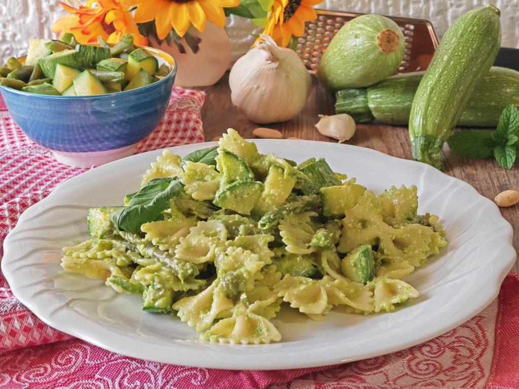 Macarrão com pesto de abobrinha
