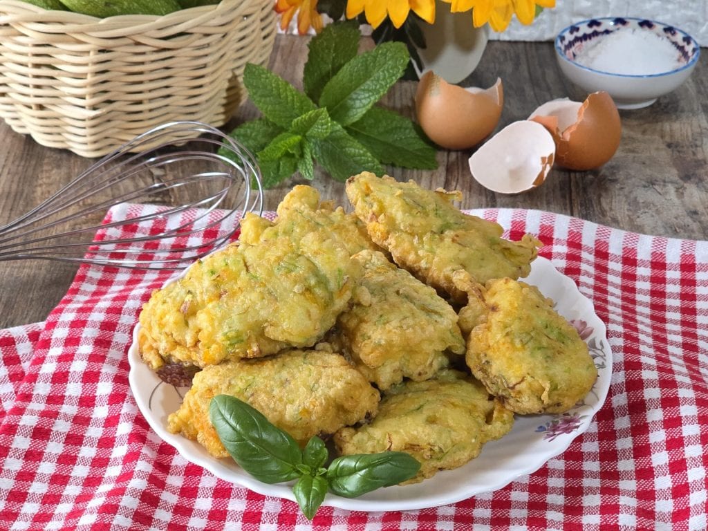 Panquecas de abobrinha e flor de abóbora
