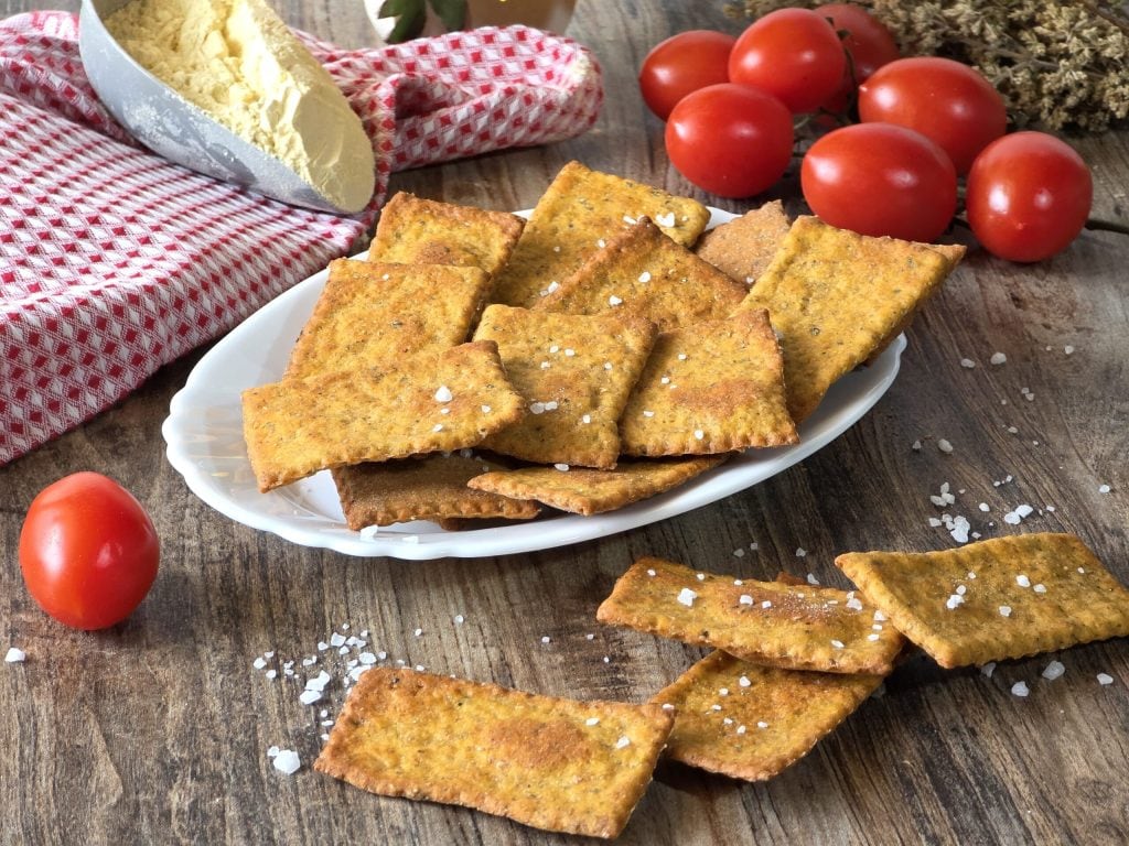 Crackers de grão-de-bico sabor pizza