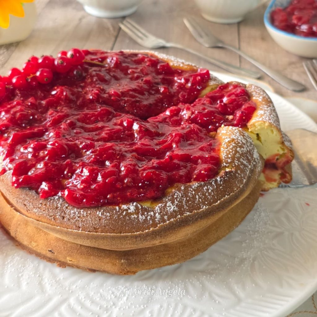 Torta de ricota e frutas vermelhas