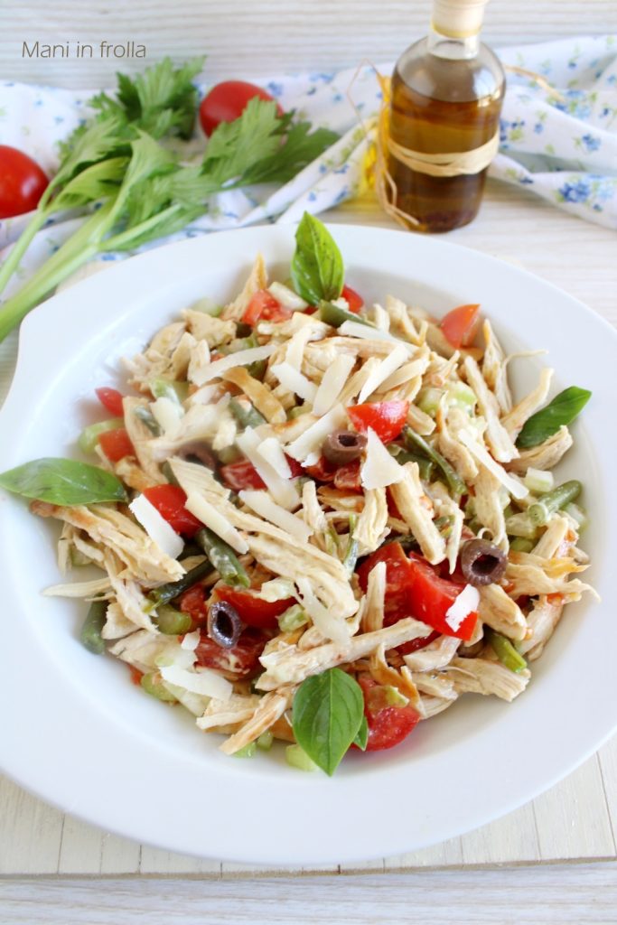 Salada de Frango com Tomatinhos e Aipo