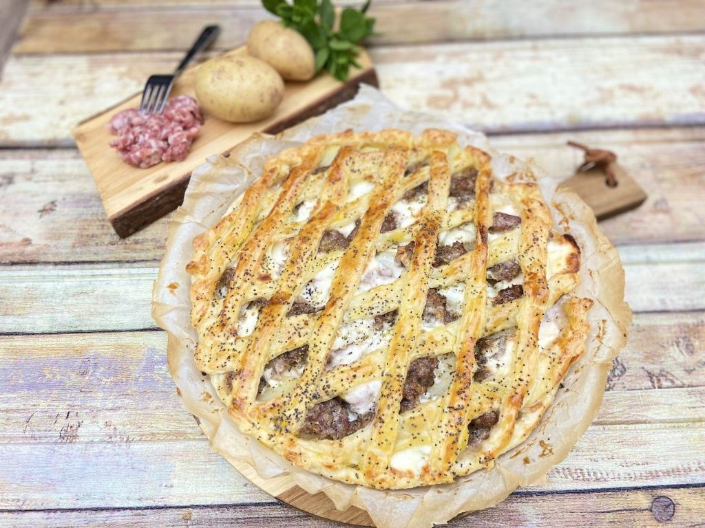 torta salgada com linguiça e stracchino
