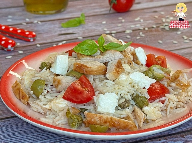 SALADA DE ARROZ E FRANGO
