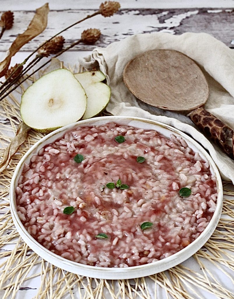 Risoto ao vinho tinto, peras e taleggio