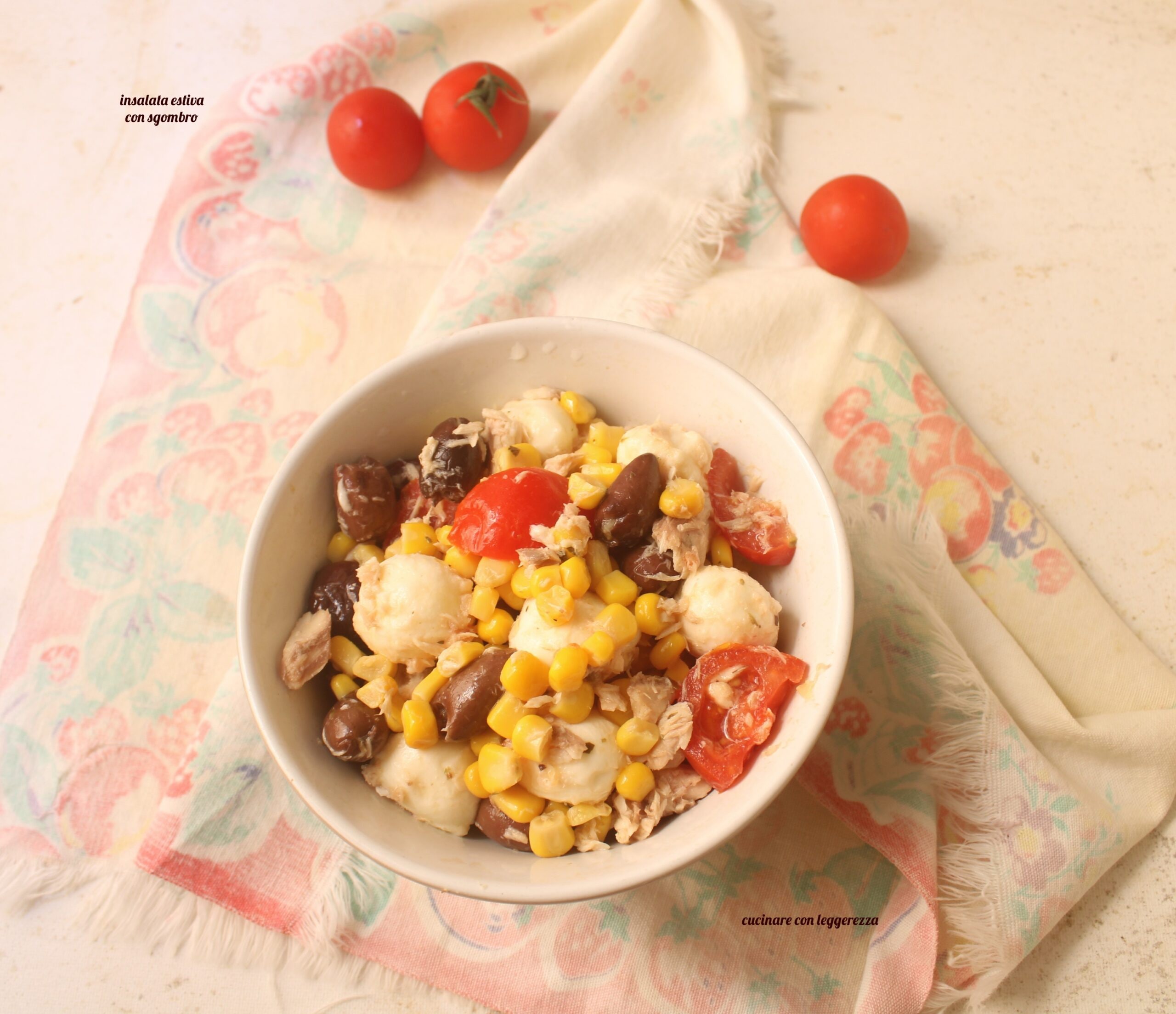 Salada de verão com cavala