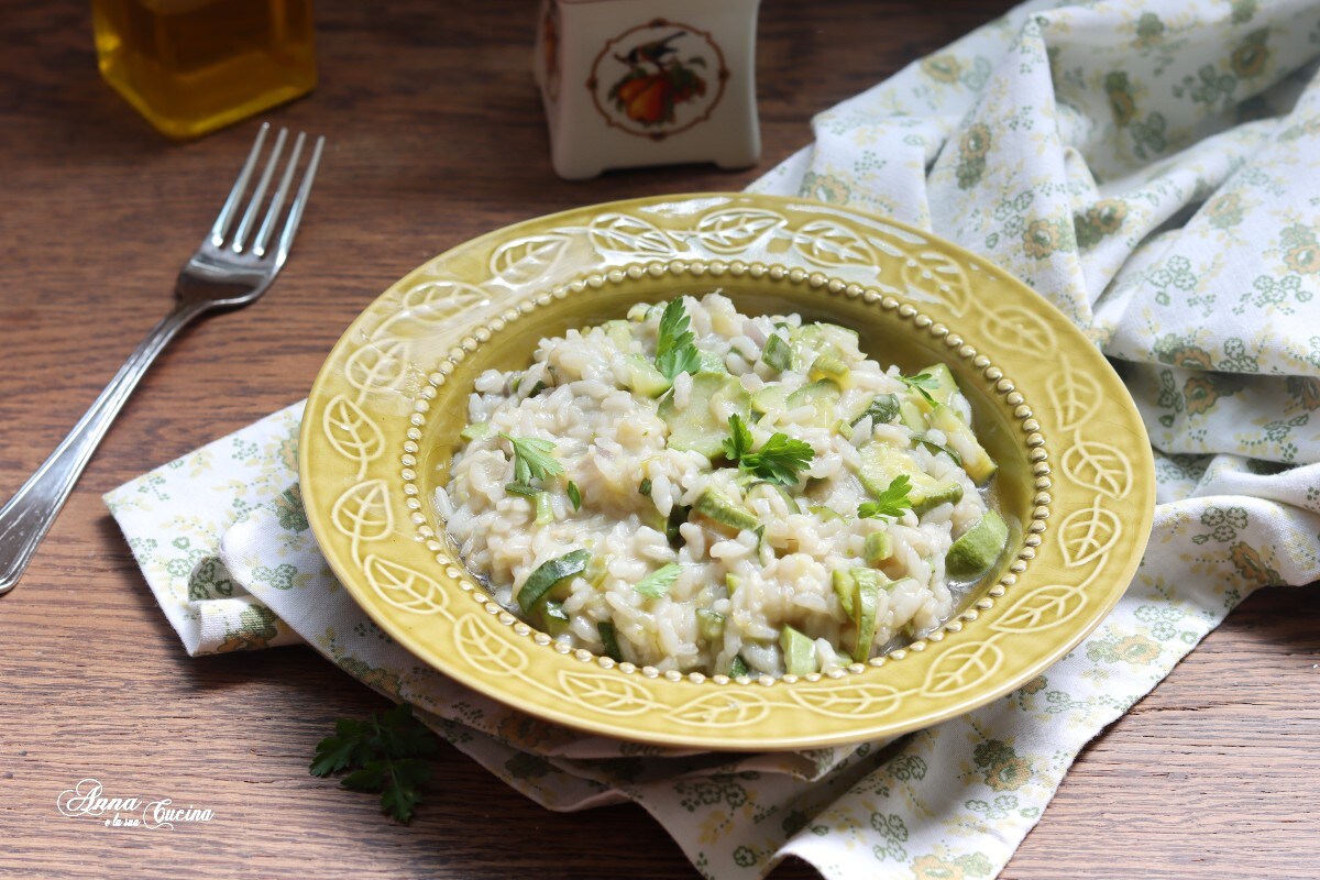 Risoto com abobrinha e cebolinha fresca