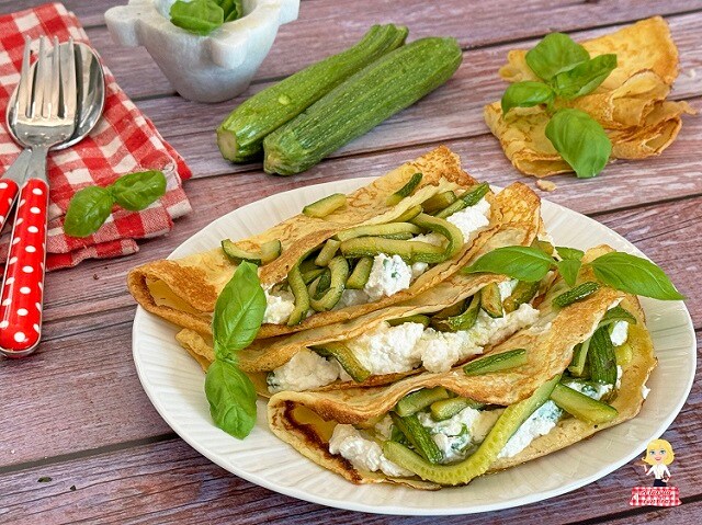 CREPES COM ABOBRINHA E RICOTA