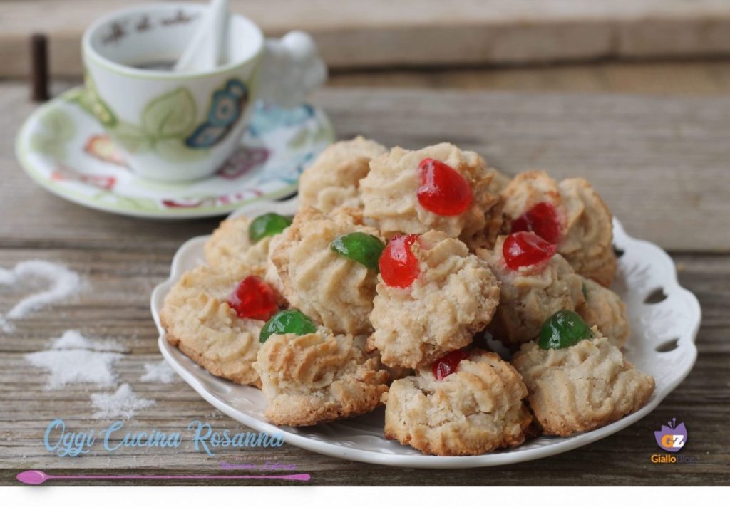 DOCES DE MASSA DE AMÊNDOAS