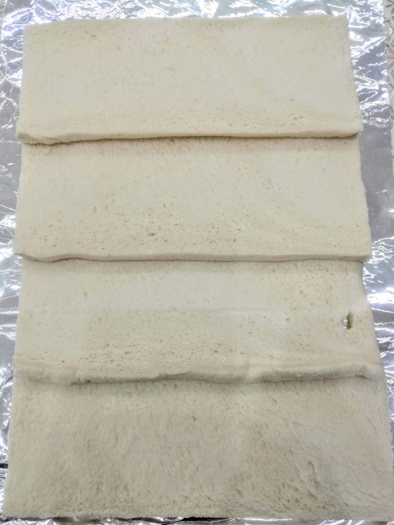 Fatias de pão de forma para rocambole