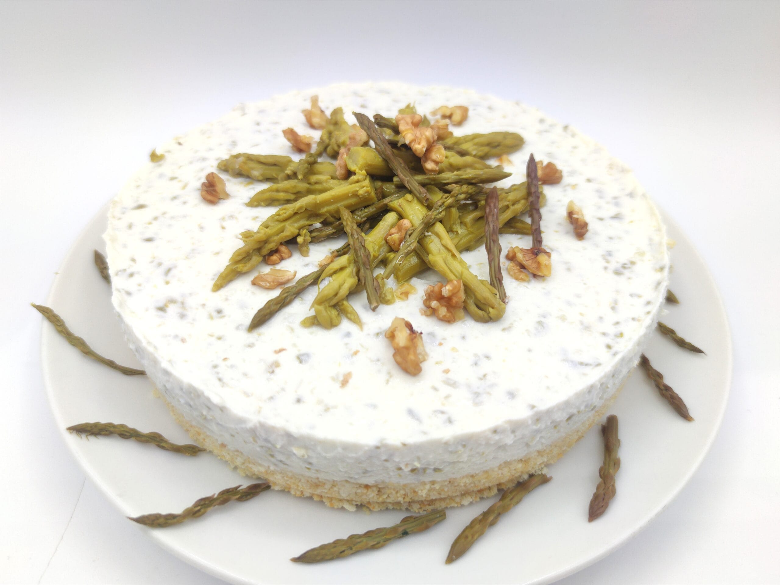 Cheesecake salgada de aspargos