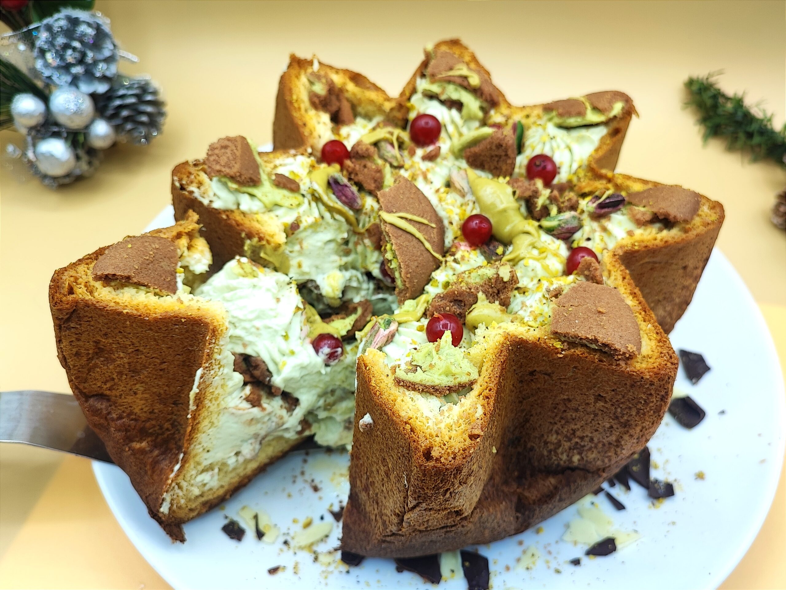 Estrela de pandoro recheada com pistache