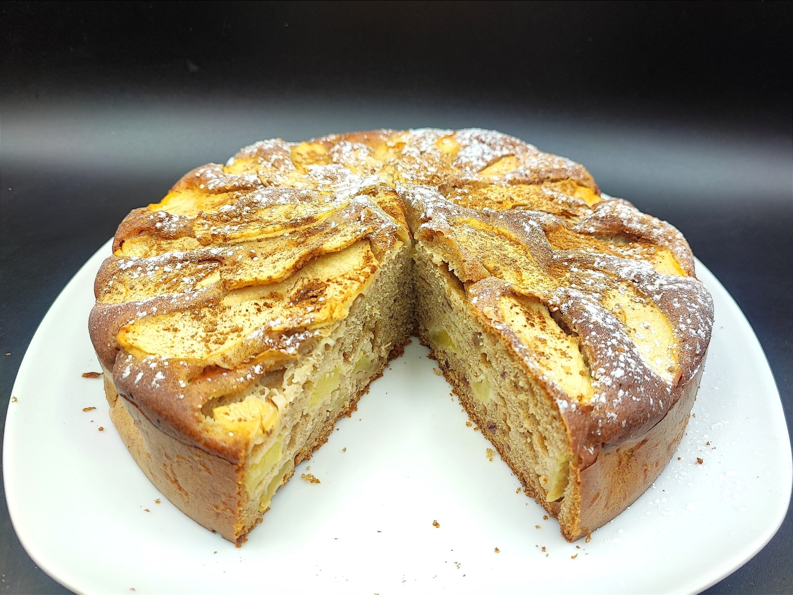 Bolo de maçã e tâmaras feito no liquidificador