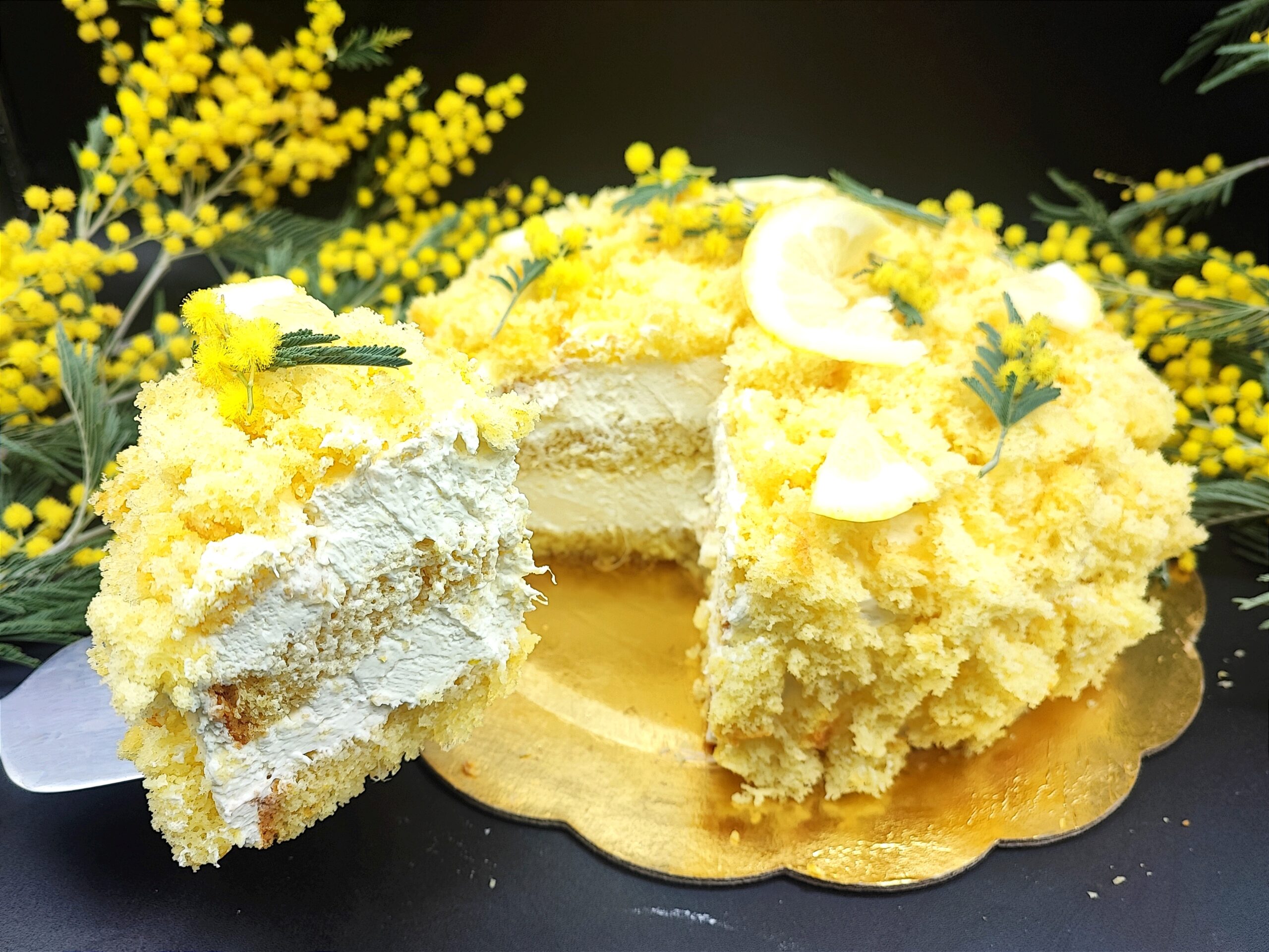 Bolo mimosa de limão