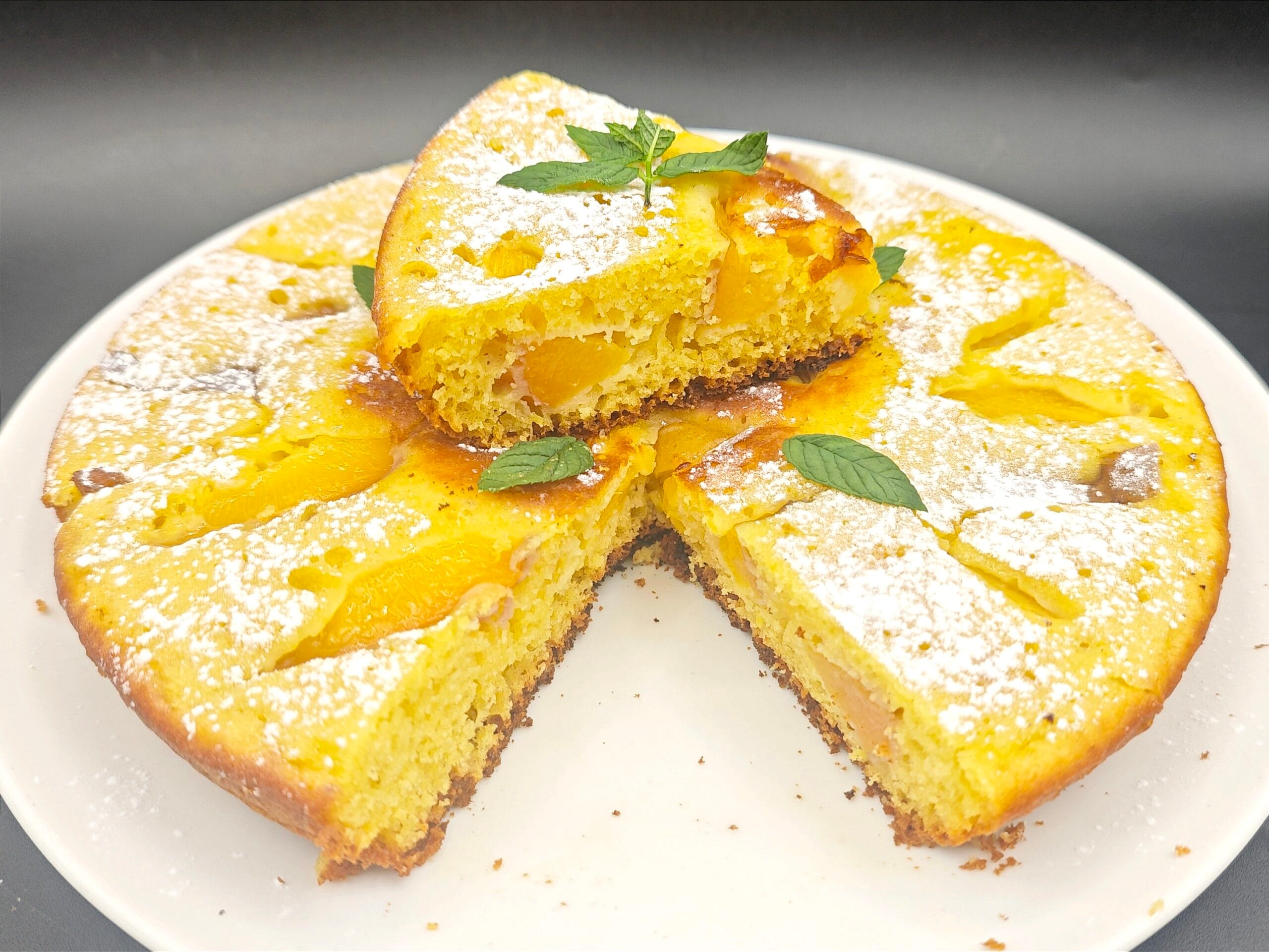 Bolo de pêssego na frigideira
