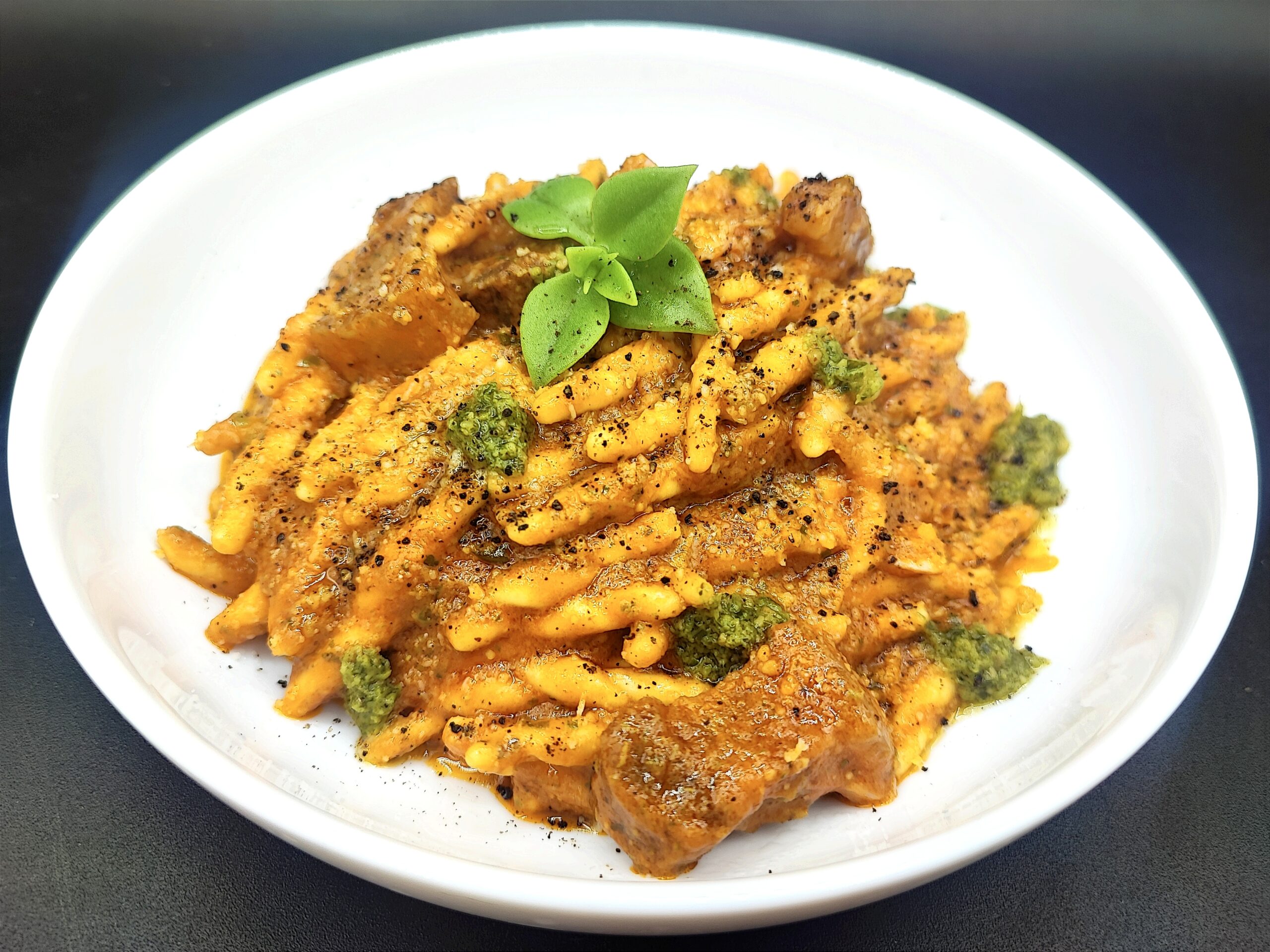 Trofie amatriciana e pesto