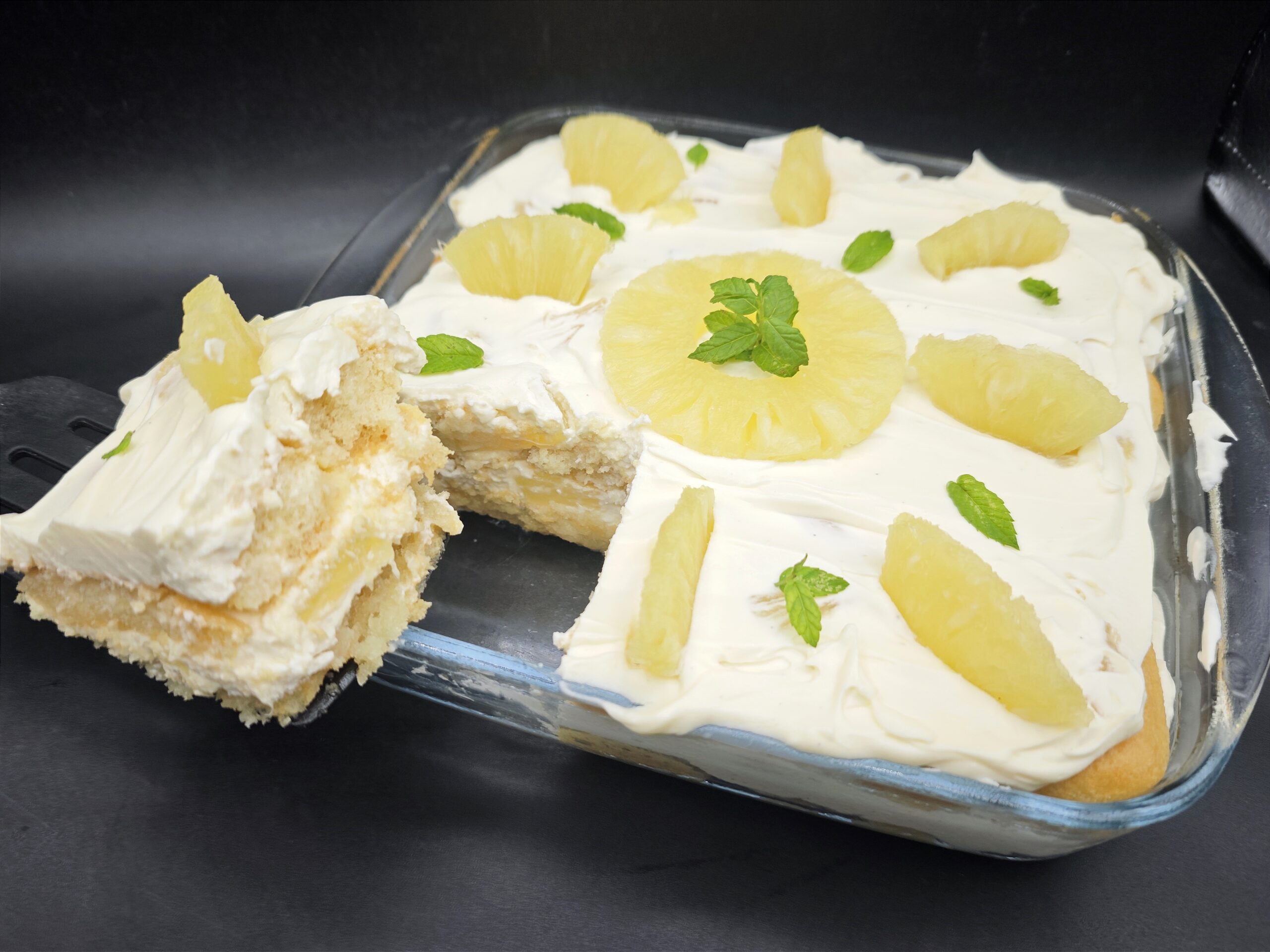 Tiramisù de abacaxi sem ovos crus