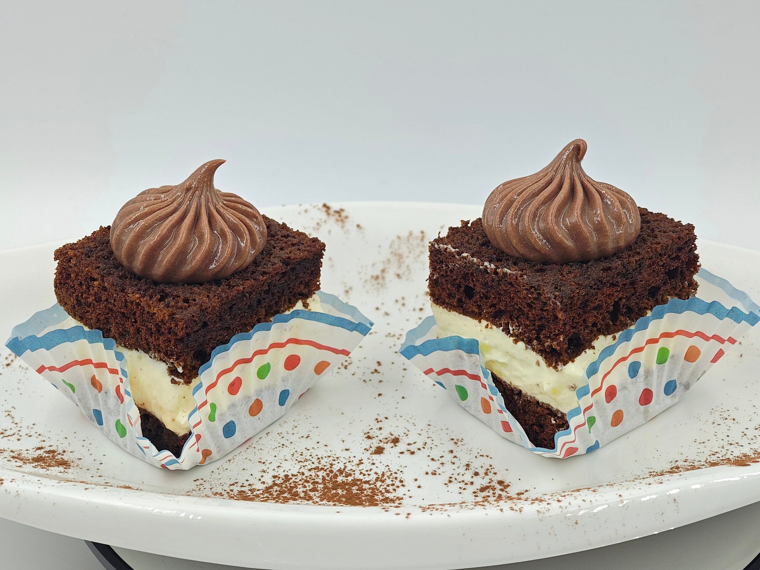 Docinhos de creme e chocolate