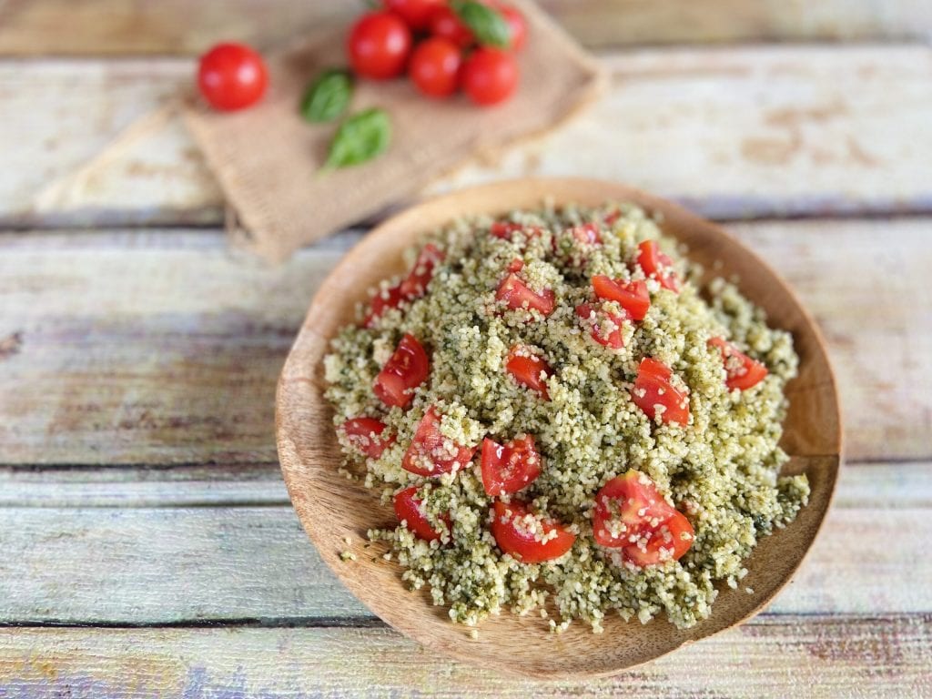 Cous cous com pesto e tomatinhos