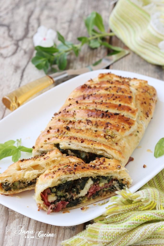 Strudel com legumes e provolone torta salgada saborosa