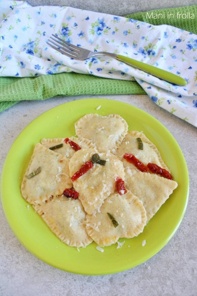 Ravioli com Tomates Secos e Sálvia